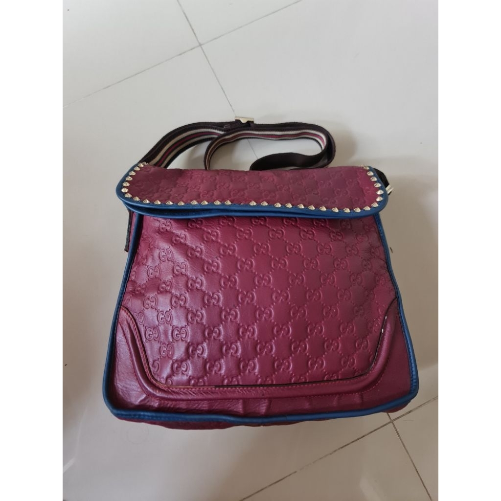 155. Tas Sling Bag Women Wanita Gucci Red Maron Mantan / Bekas / Second Size : 33cm x 13cm × 30cm Le