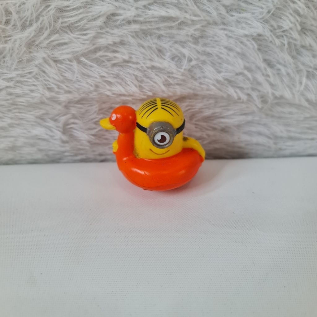 Figure Minion Pelampung ORI mcd