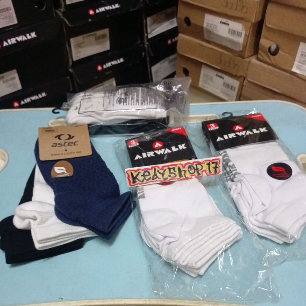 Kaos kaki original resmi sport station