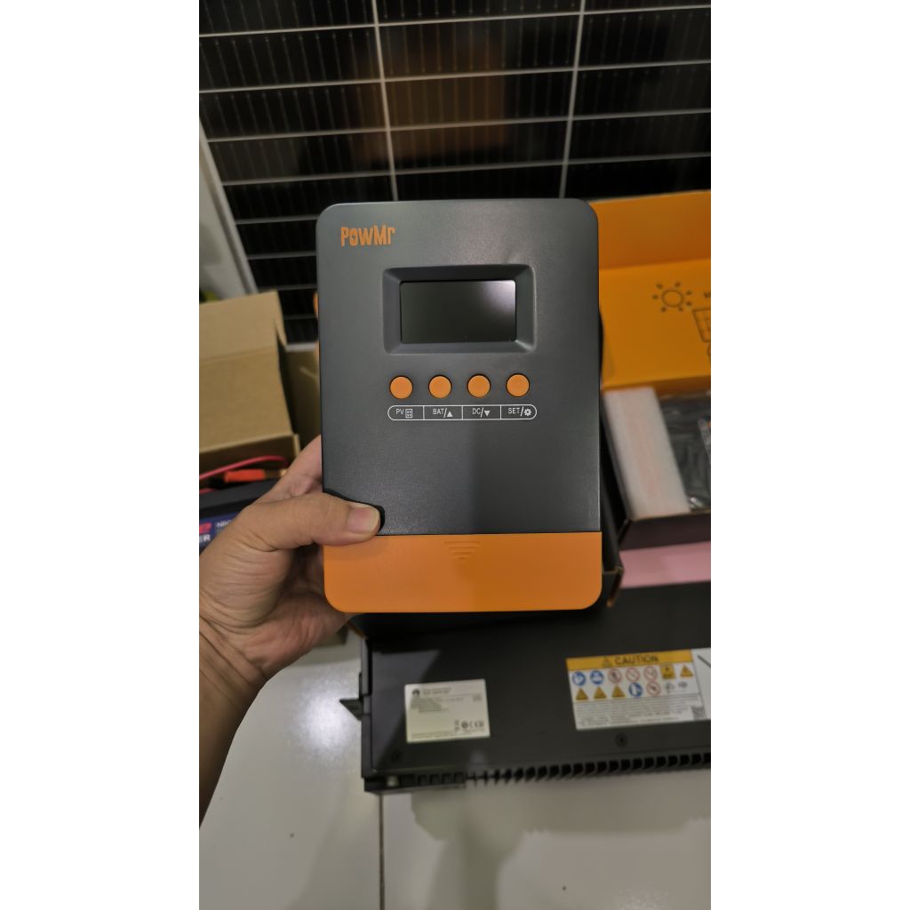 MPPT SCC PowMr 45A Solar Charger Controller 12V/24V Bekas