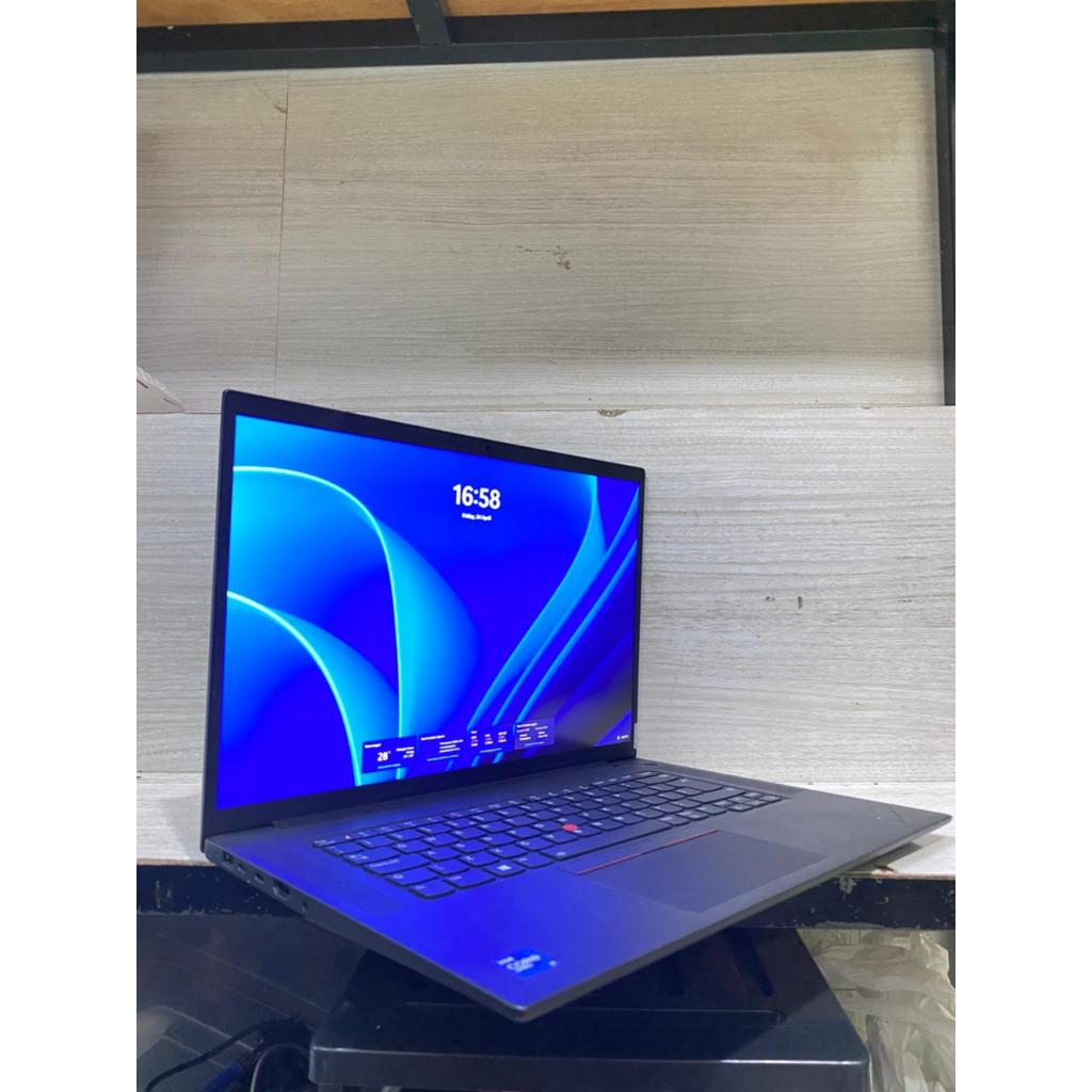 Laptop Workstation LENOVO THINKPAD P1 G4 Core i7 gen11-RAM 16GB-SSD 512GB-16inch QHD-RTX A2000 4GB