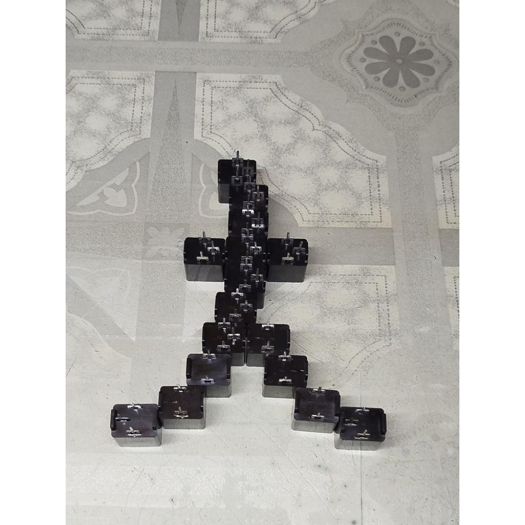 PTC 2pin 3pin Hitam PTC 2 Pin 3pin PTC TV 2Pin 3pin  PTC TV tabung