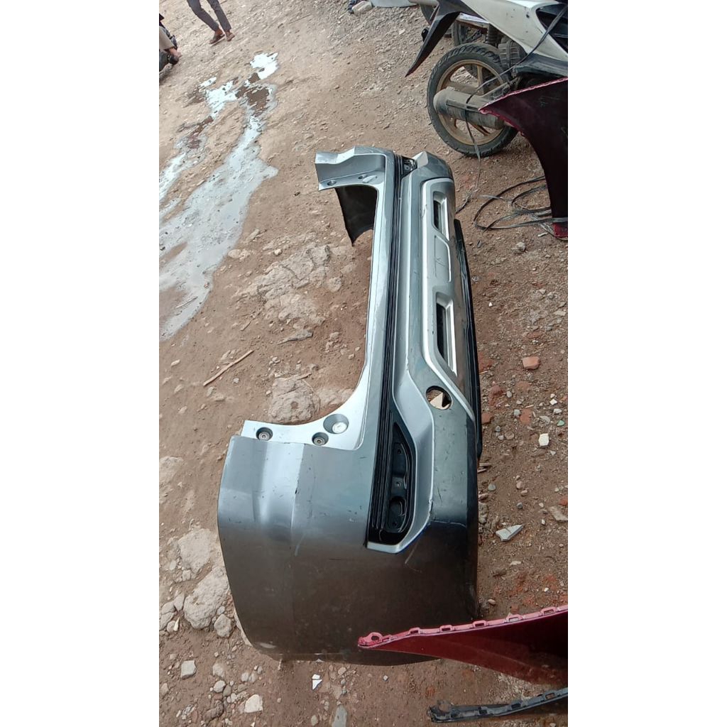 bemper belakang xpander