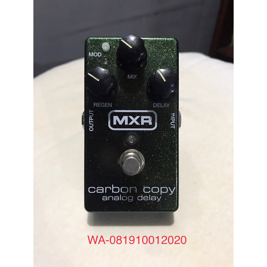 MXR Carbon Copy analog delay