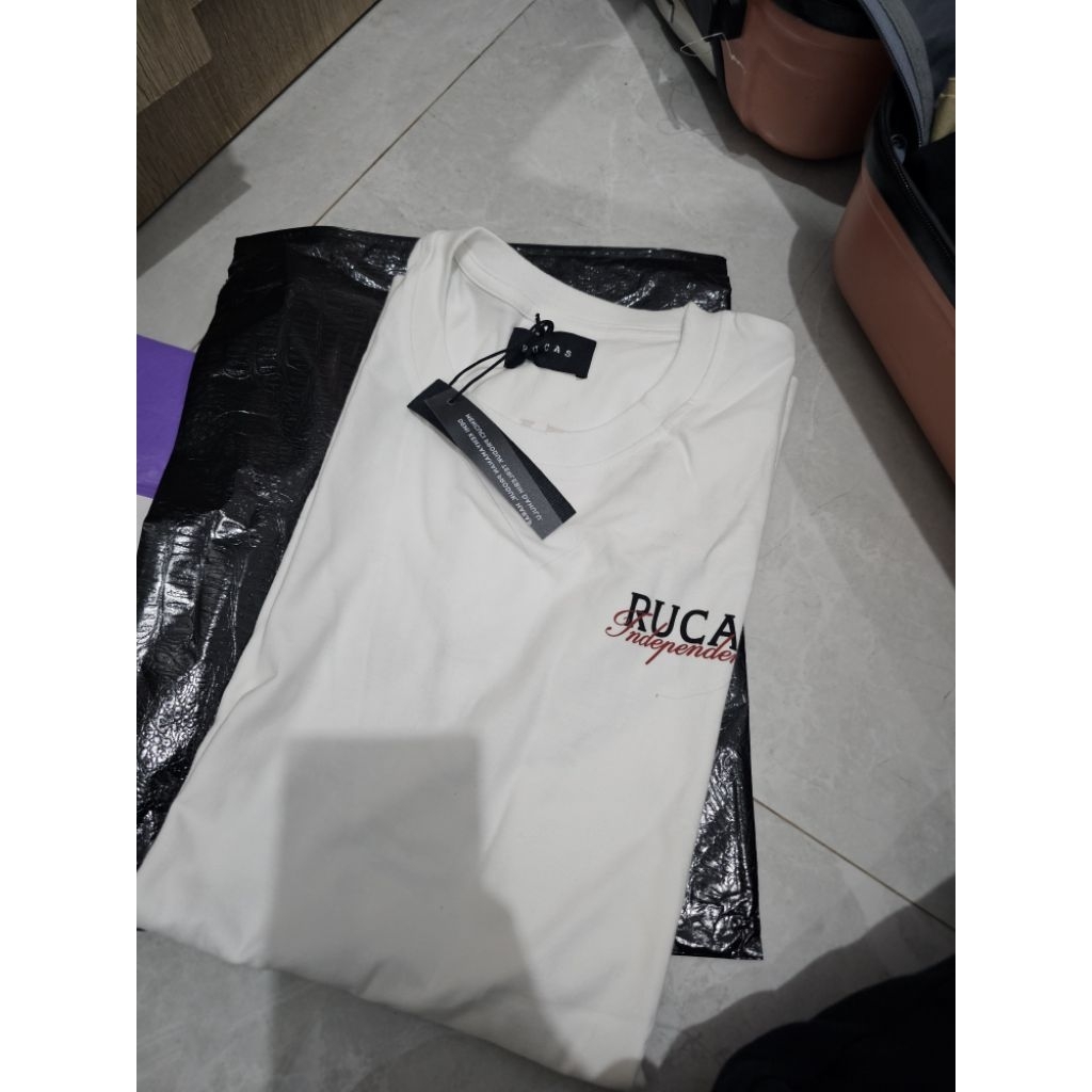 rucas kaos white independent
