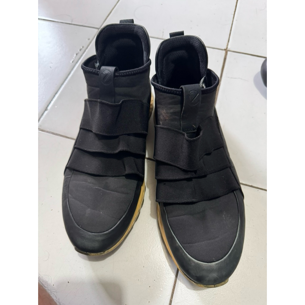 SEPATU SNEAKERS ECCO ST.1 HIGH MADE IN SLOVAKIA ORIGINAL 100%