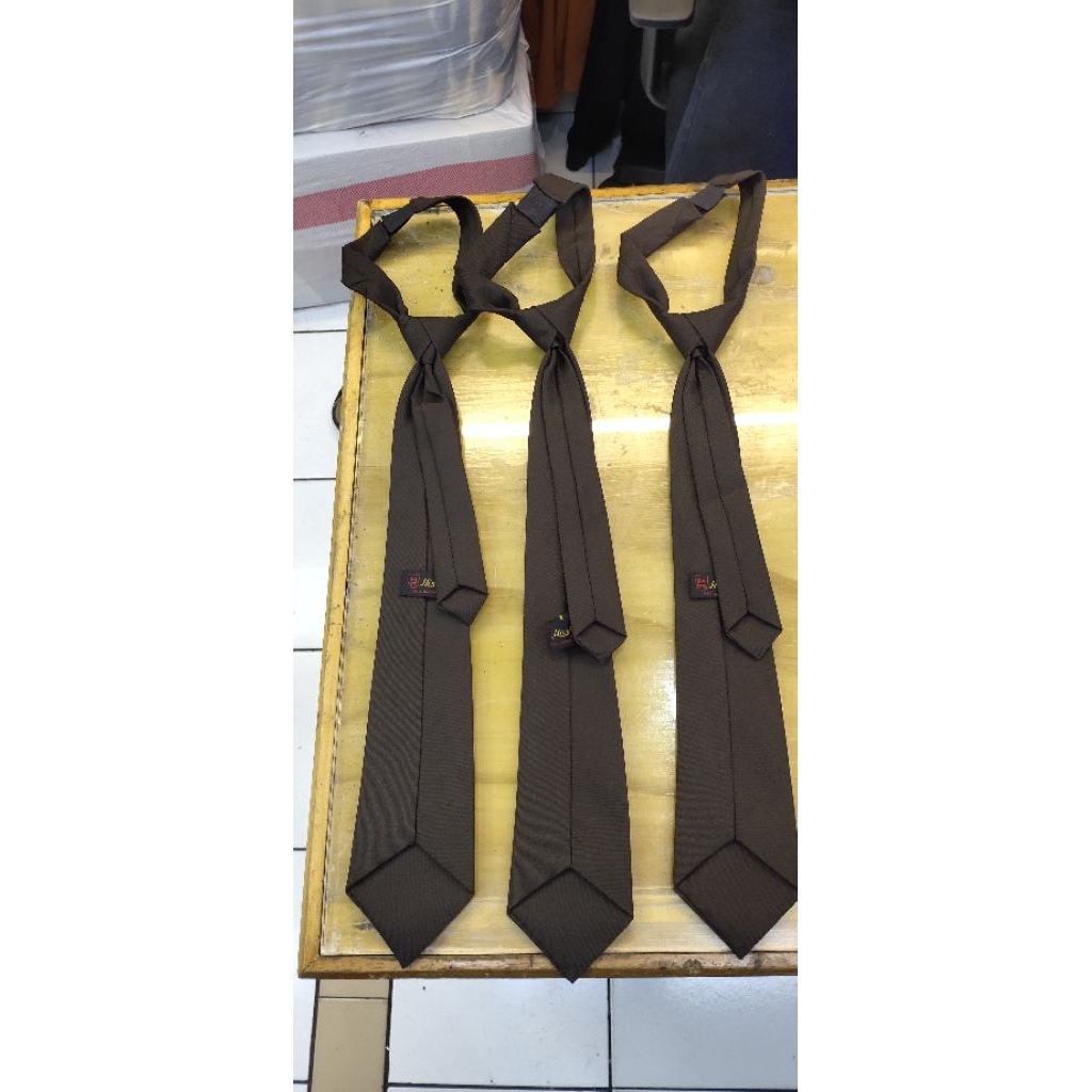 dasi coklat polos/dasi coklat hisofy/dasi coklat satpam terbaru