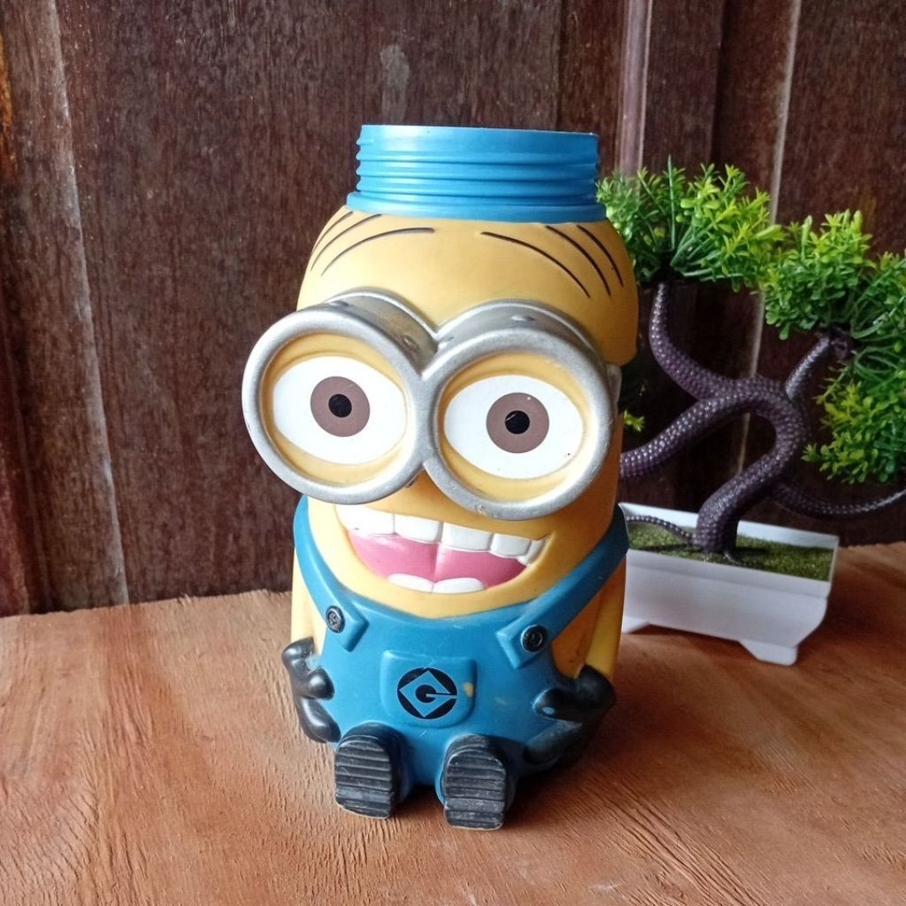 Botol Minum Minion Universal Studio