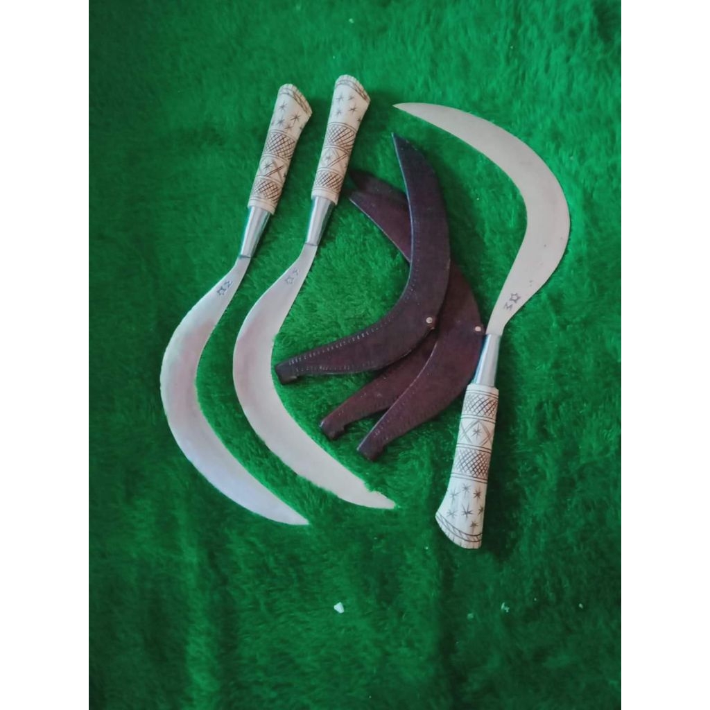 Sabit *M ( Bintang Madura)+Sarung nya cocok untuk rumput, ranting², dan ngeramban gagang ukir kualit