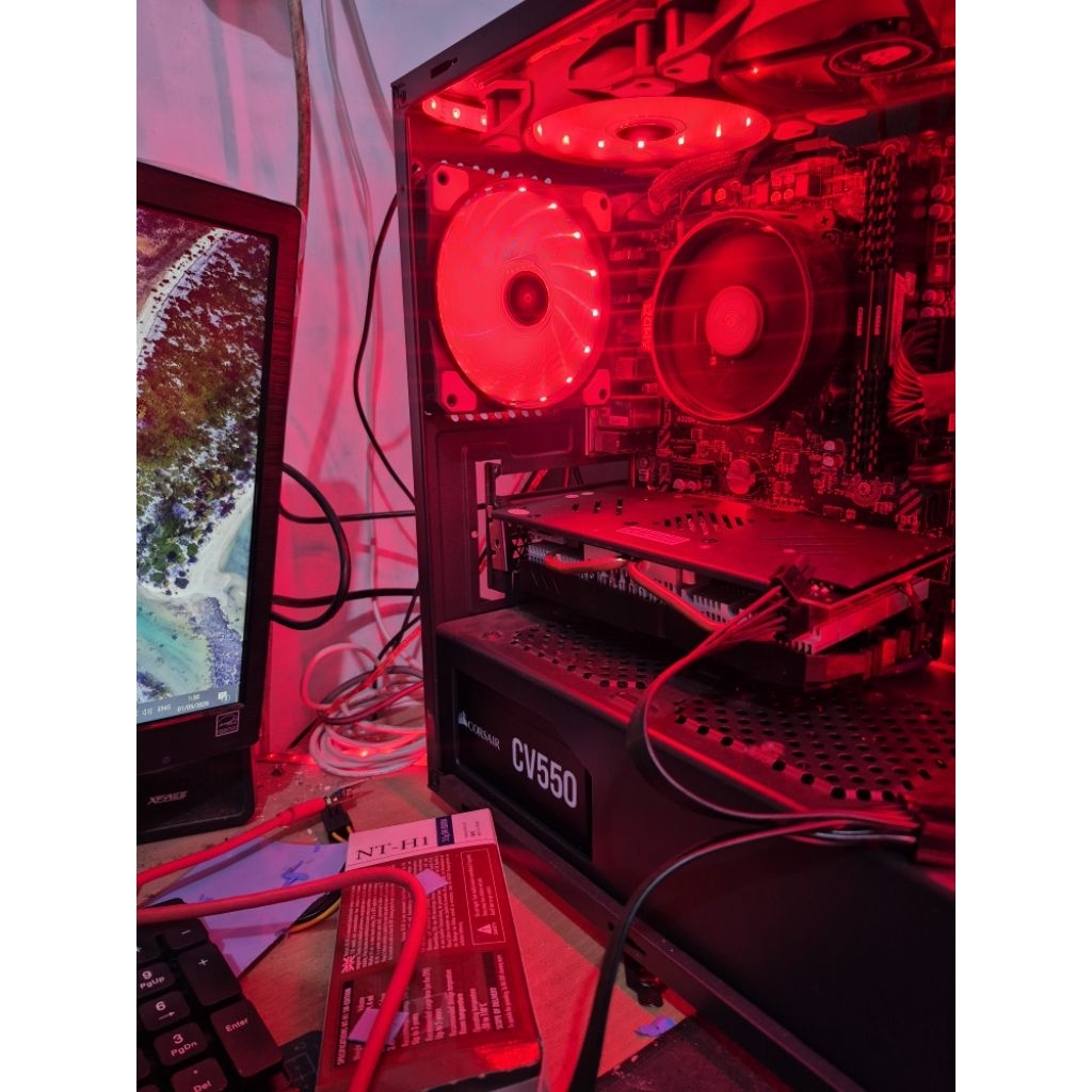 VGA aisurix rx 580 8GB