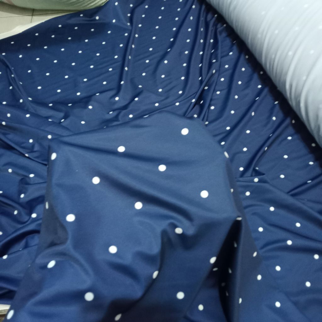 KAIN SPANDEK LYCRA NILON MOTIF POLKADOT PREMIUM -BAJU RENANG HARGA/0,5M