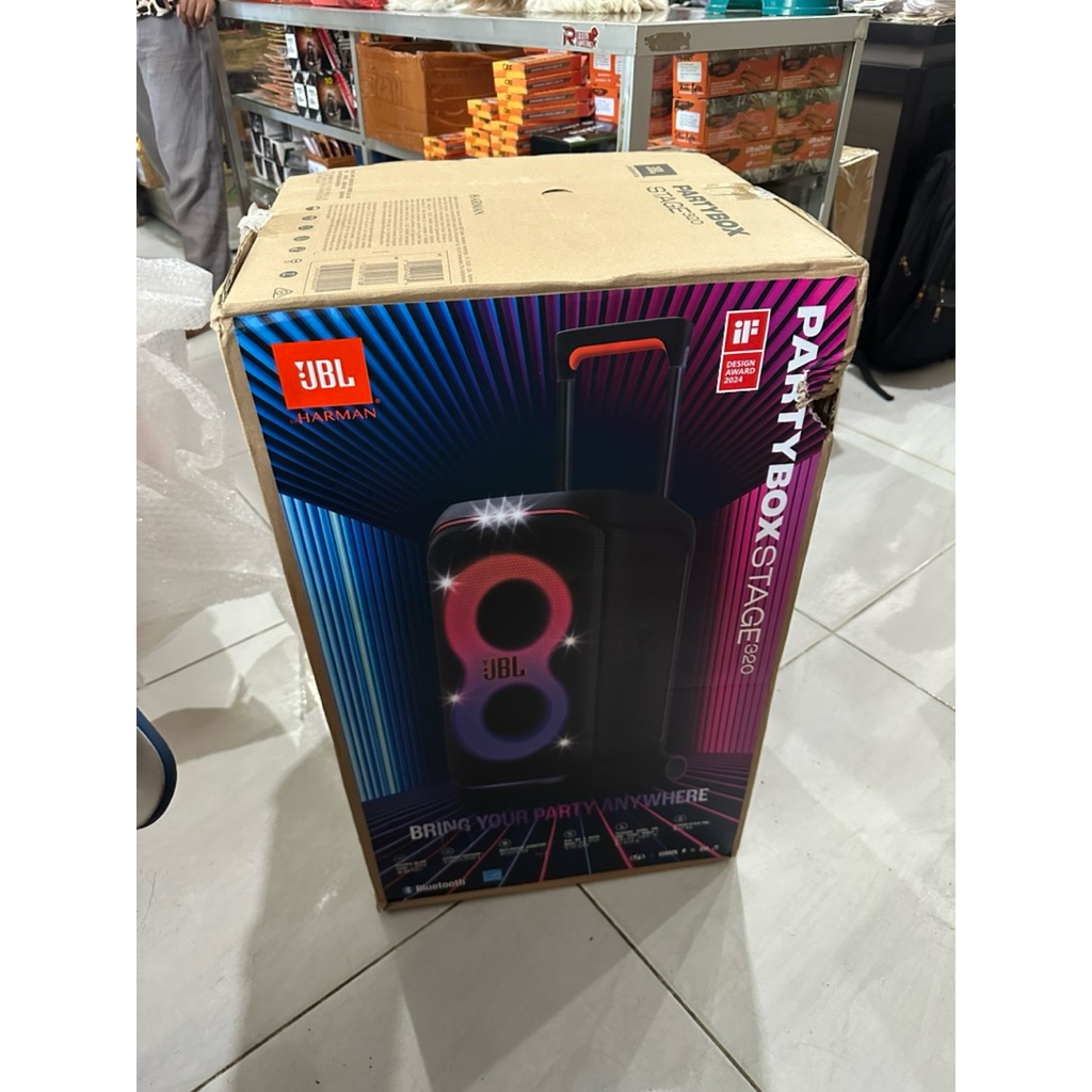 JBL PartyBox320 Free mic