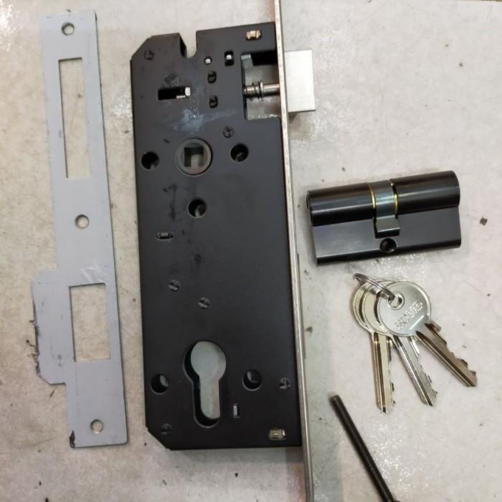 Body kunci solid stainless silinder hitam / kunci pintu solid - Not Specified