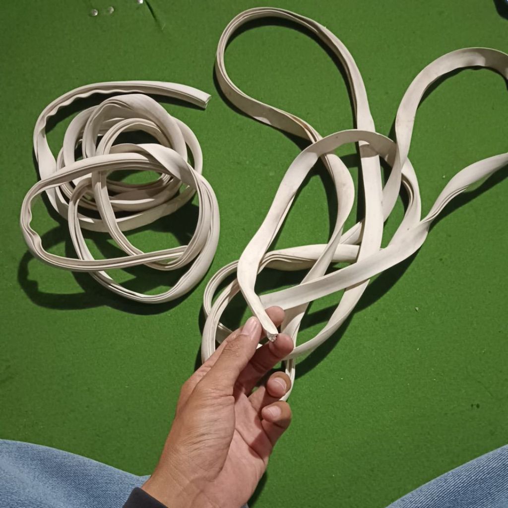 karet body tepong vespa baru stock lama 1,5cm
