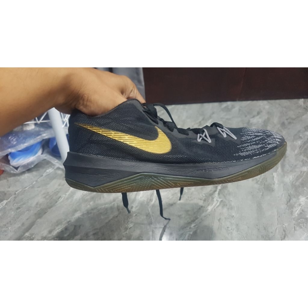 sepatu voli/basket second 42