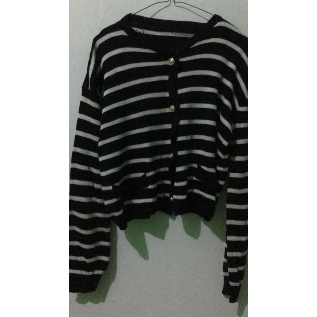ATASAN DAN BAWAHAN WANITA CARDIGAN RAJUT CELANA JEANS