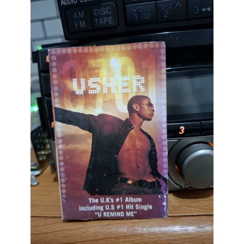 kaset Usher 8701