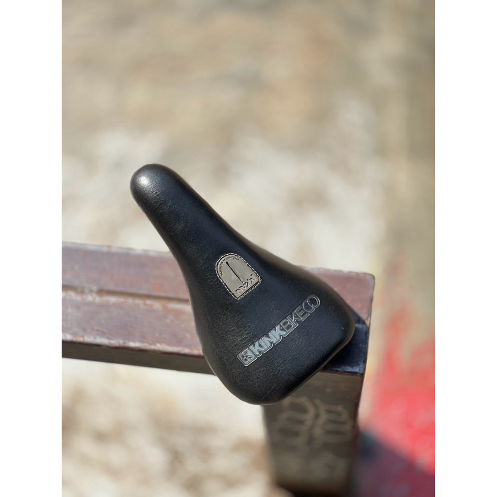 Seat pivotal kink bmx