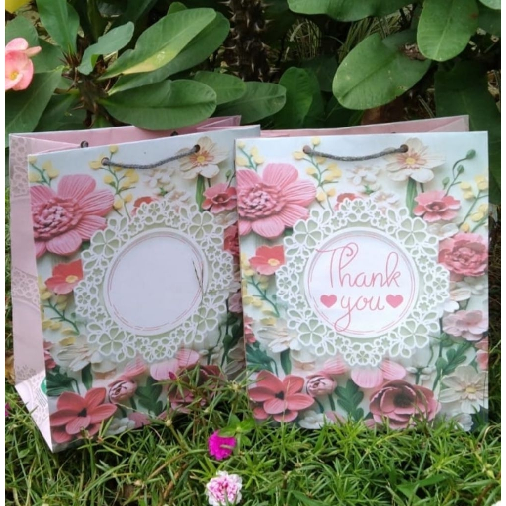 Paper Bag Motif Uk: 15x8x25 cm(12 pcs / Lusinan)/Tas Kado/goodie bag/Tas Kertas