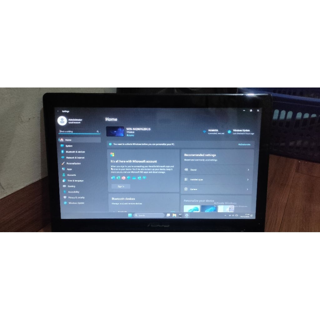 Laptop 15" latar sentuh Vga nvidia