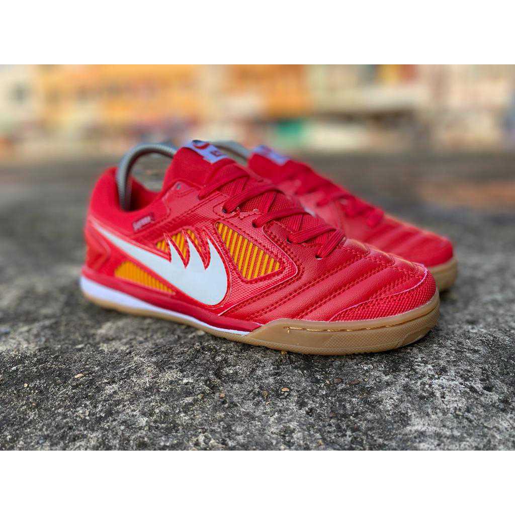 Sepatu Indoor Futsal Supreme X Nike SB Gato IC - Gym Red White Cyber
