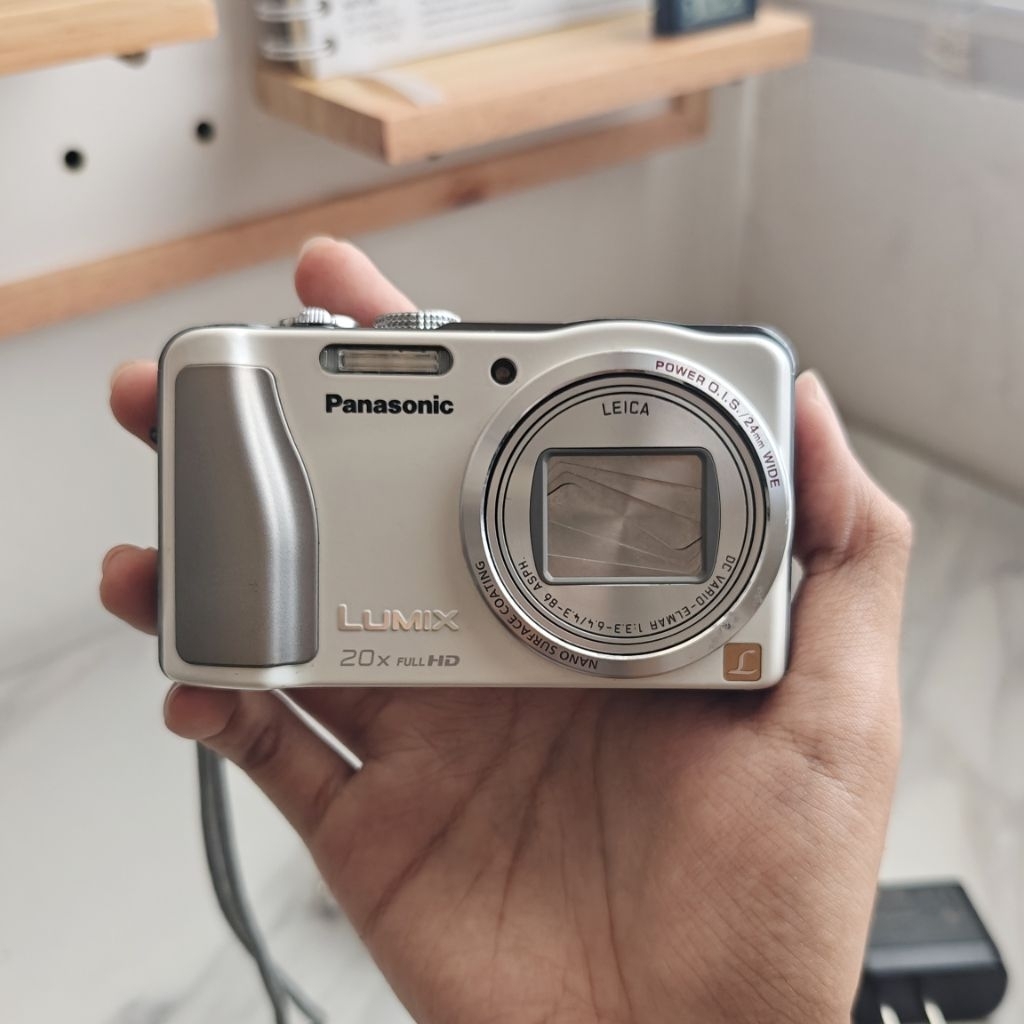 Panasonic Lumix ZS20 (TZ30) Kamera Digital Digicam camera preloved