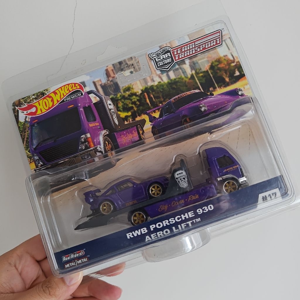Hot Wheels Porsche RWB 930 Aero Lift Team Transport