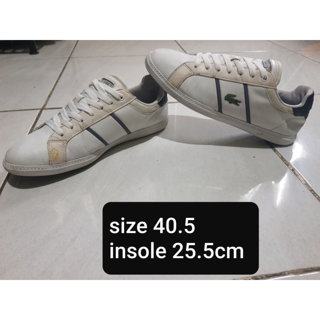 SepatuSneakerLacoste