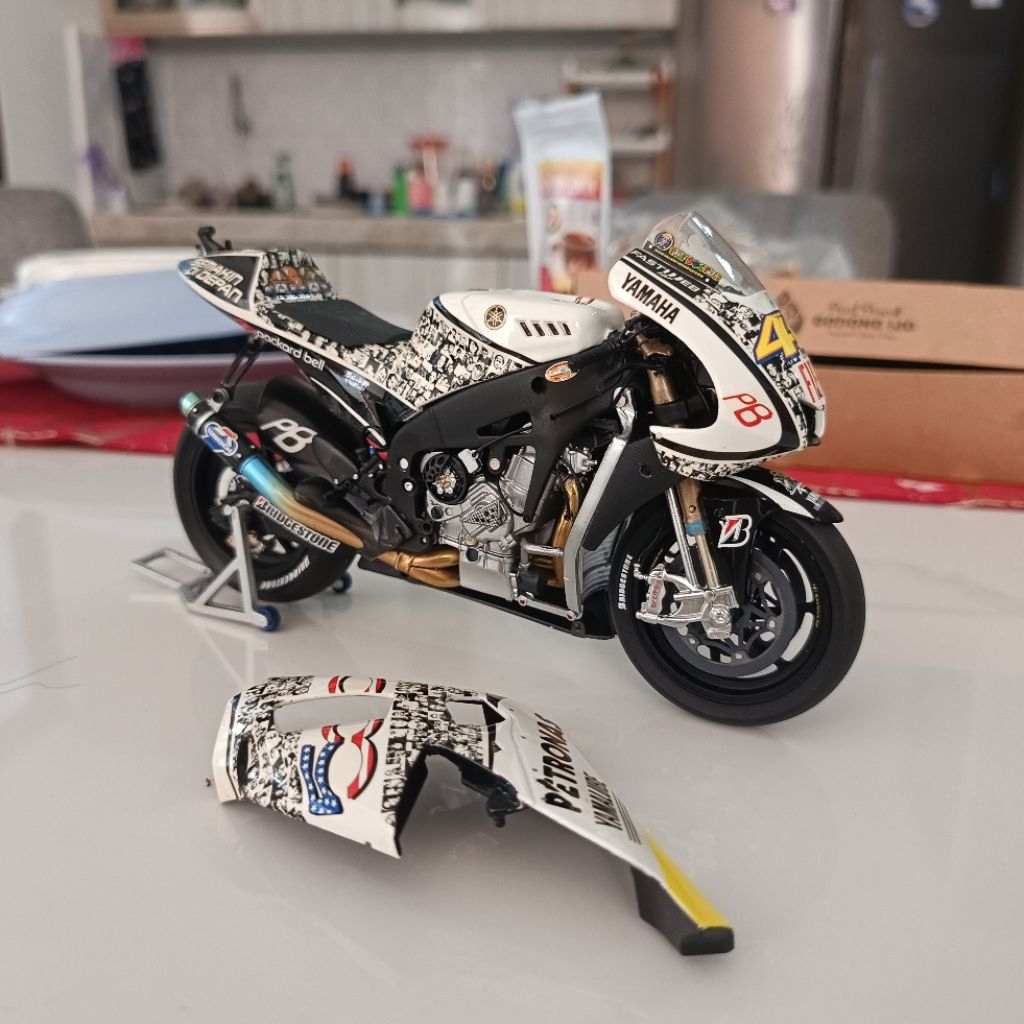 Minichamps Valentino Rossi Laguna Seca 2010