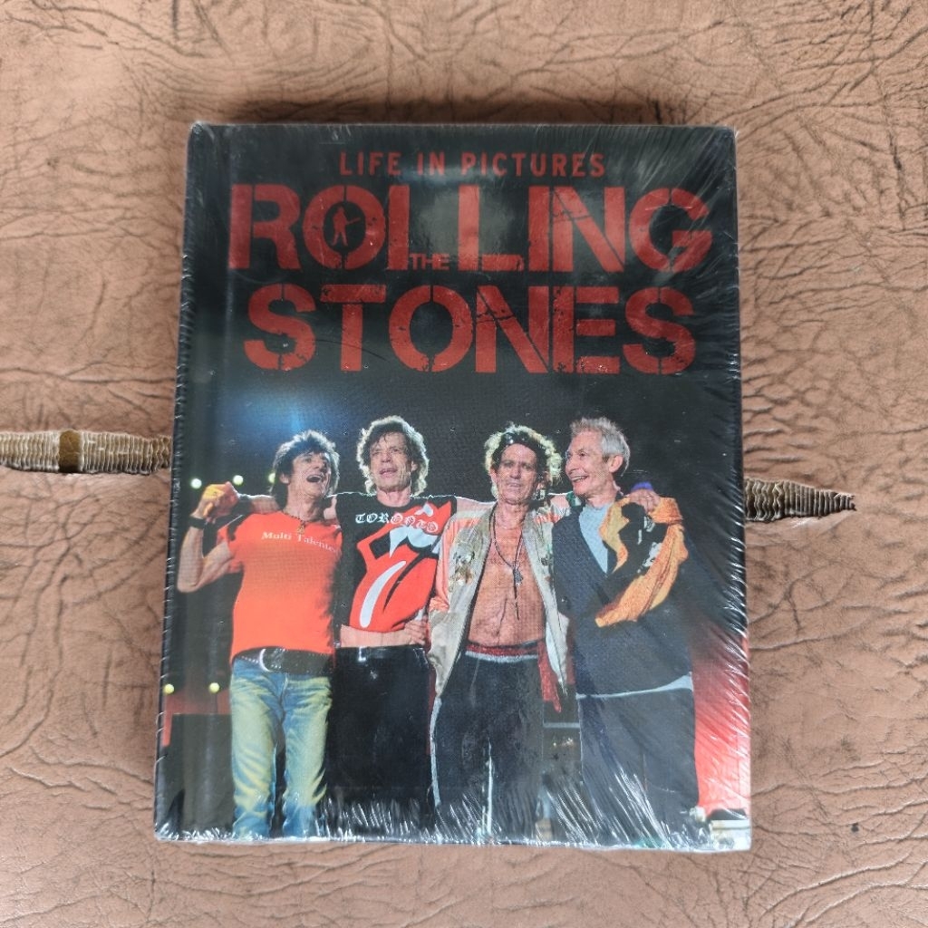 ROLLING STONES LIFE IN PICTURES