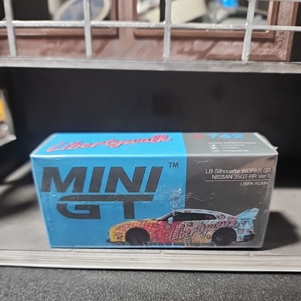 Mini GT LBWK Nissan R35 GT Kuma
