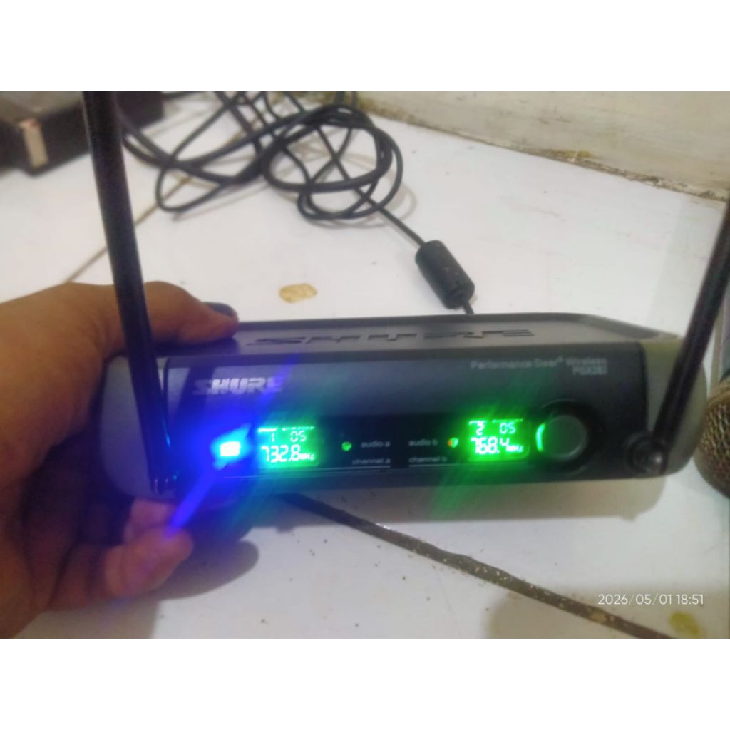 wireless receiver) Shure PGX -282. Mic wireless