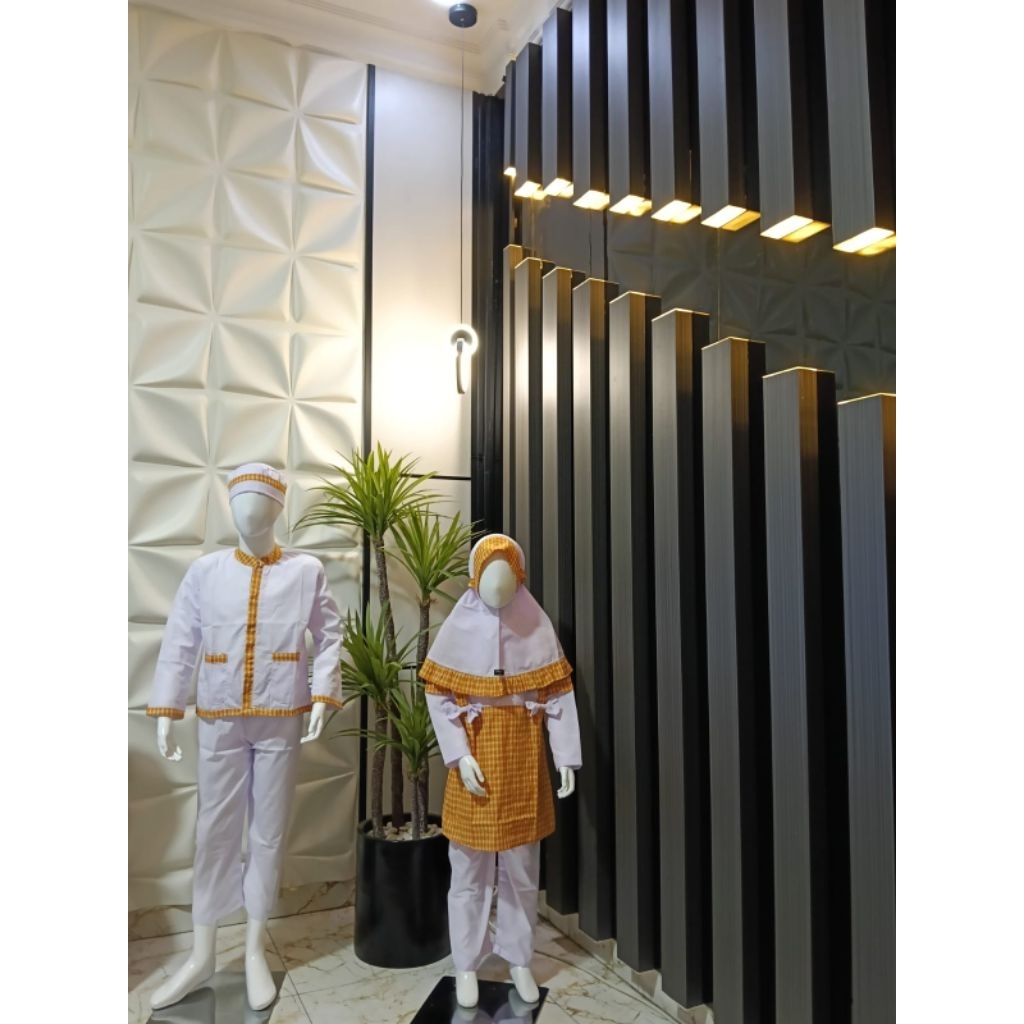 Seragam Anak TK/PAUD Stelan/Koko Putih List Kotak Orange Set Hijab N Peci