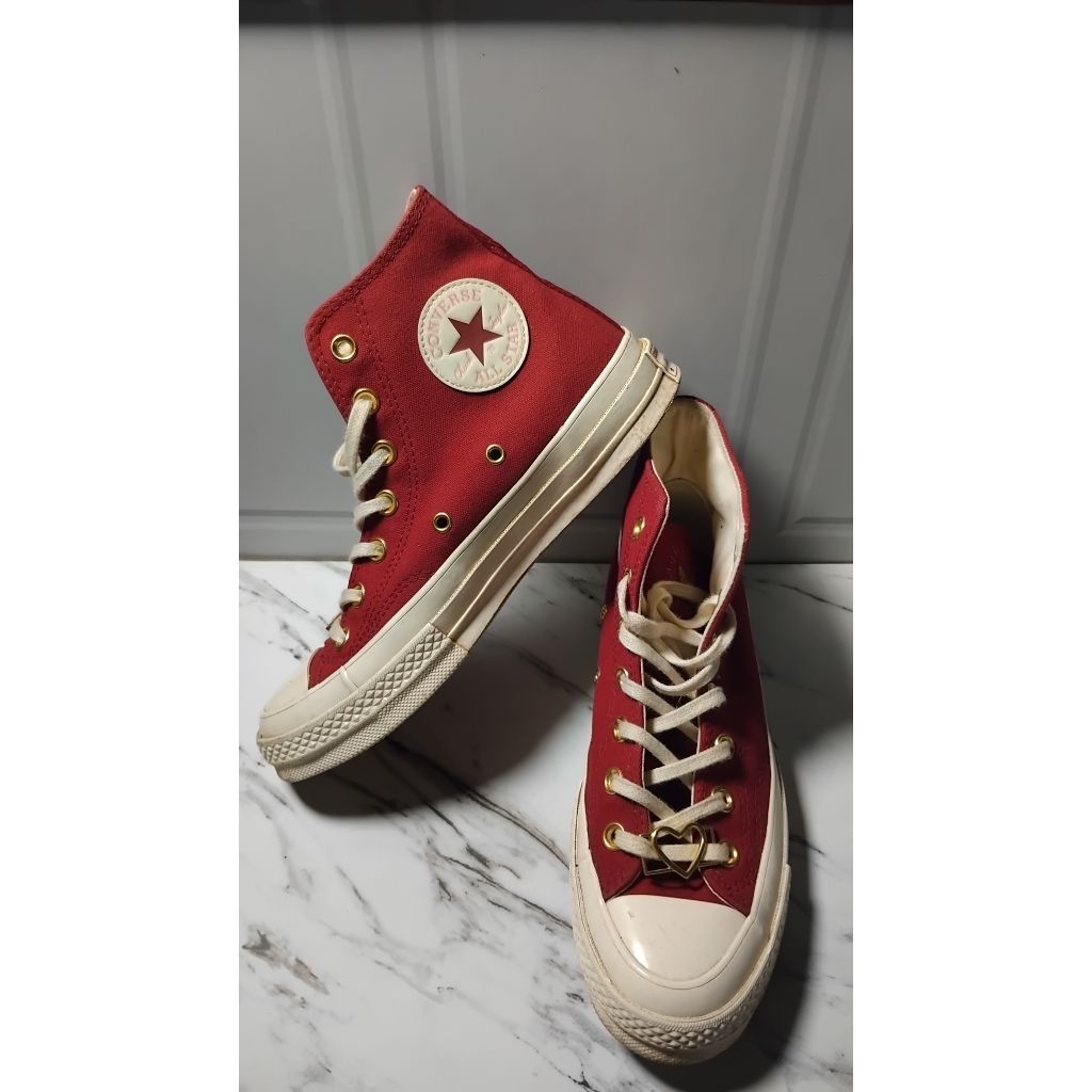 Converse Valentine Edition
