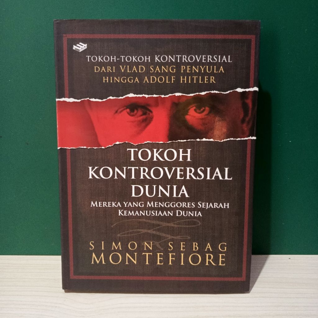 Buku Tokoh Kontroversial Dunia (Hardcover) by Simon Sebag