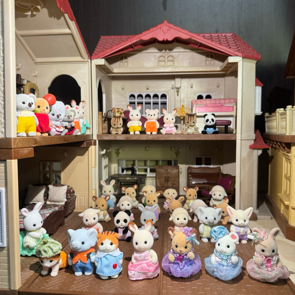 Sylvanian Families Premium Baby Figur