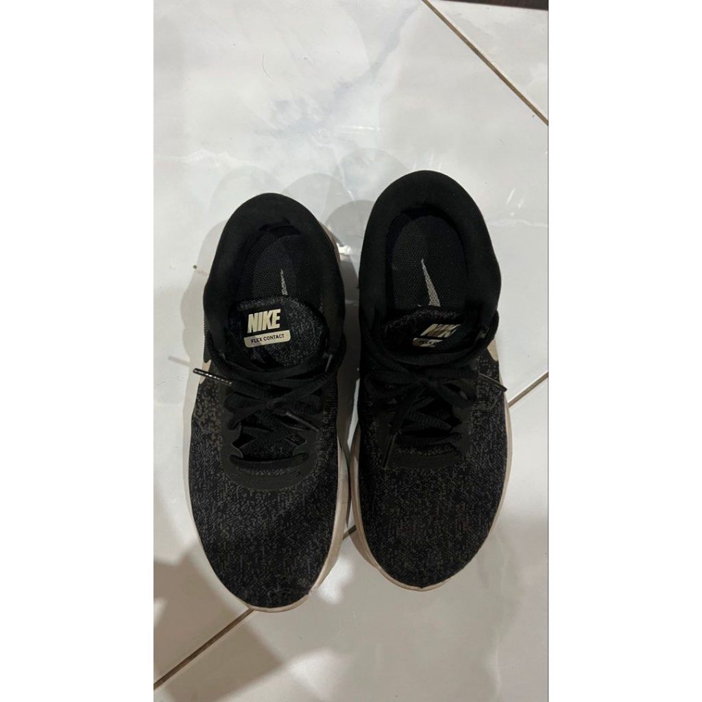 Nike Women Flex Contact US 6.5