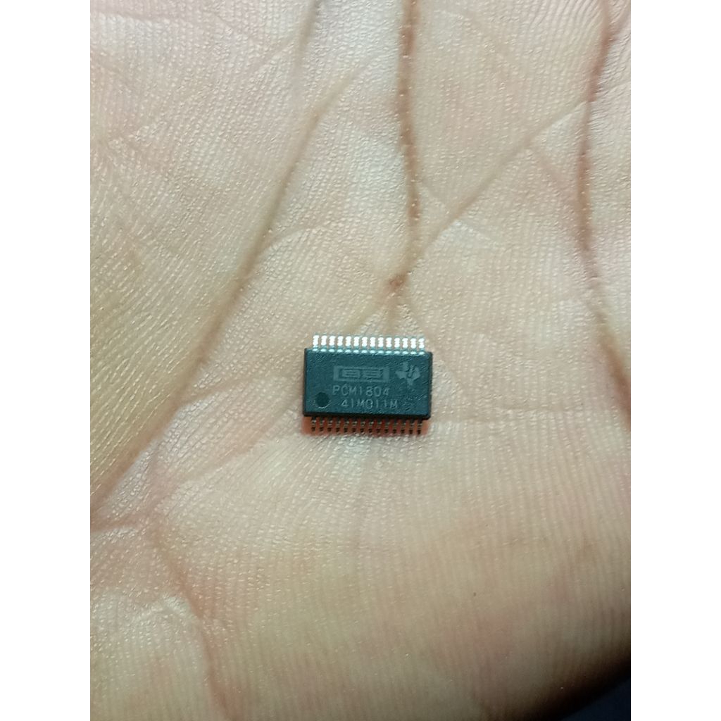 ic PCM1804   PCM 1804