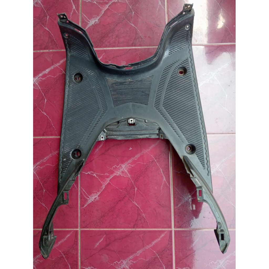 bordes pijakan kaki yamaha freego 125 bekas original