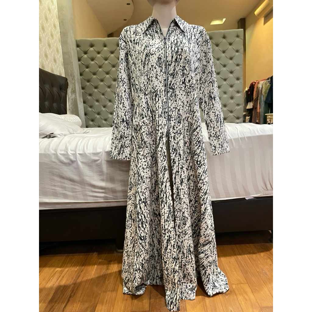 Long dress / Long outer