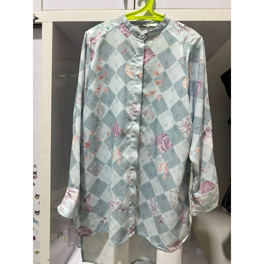 Buttonscarves x ria miranda daria top pe el VVGC