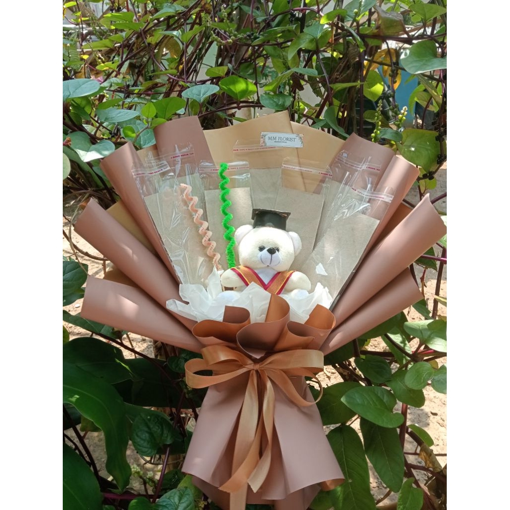 BUKET WISUDA DAN UANG KOSONG/BUKET BONEKA WISUDA DAN WADAH UANG KOSONG Dolls plastik opp