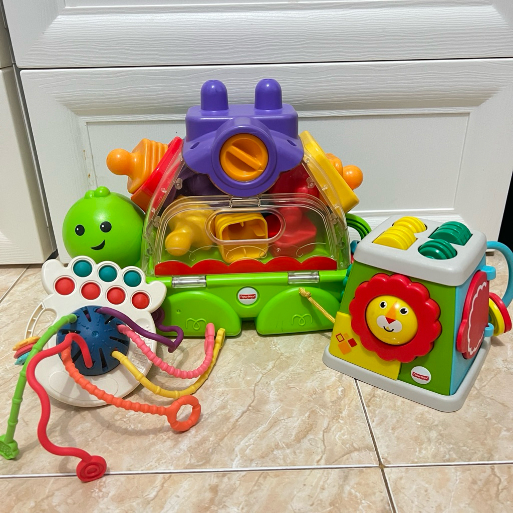 Mainan anak fisher price/ mainan bayi fisher price preloved