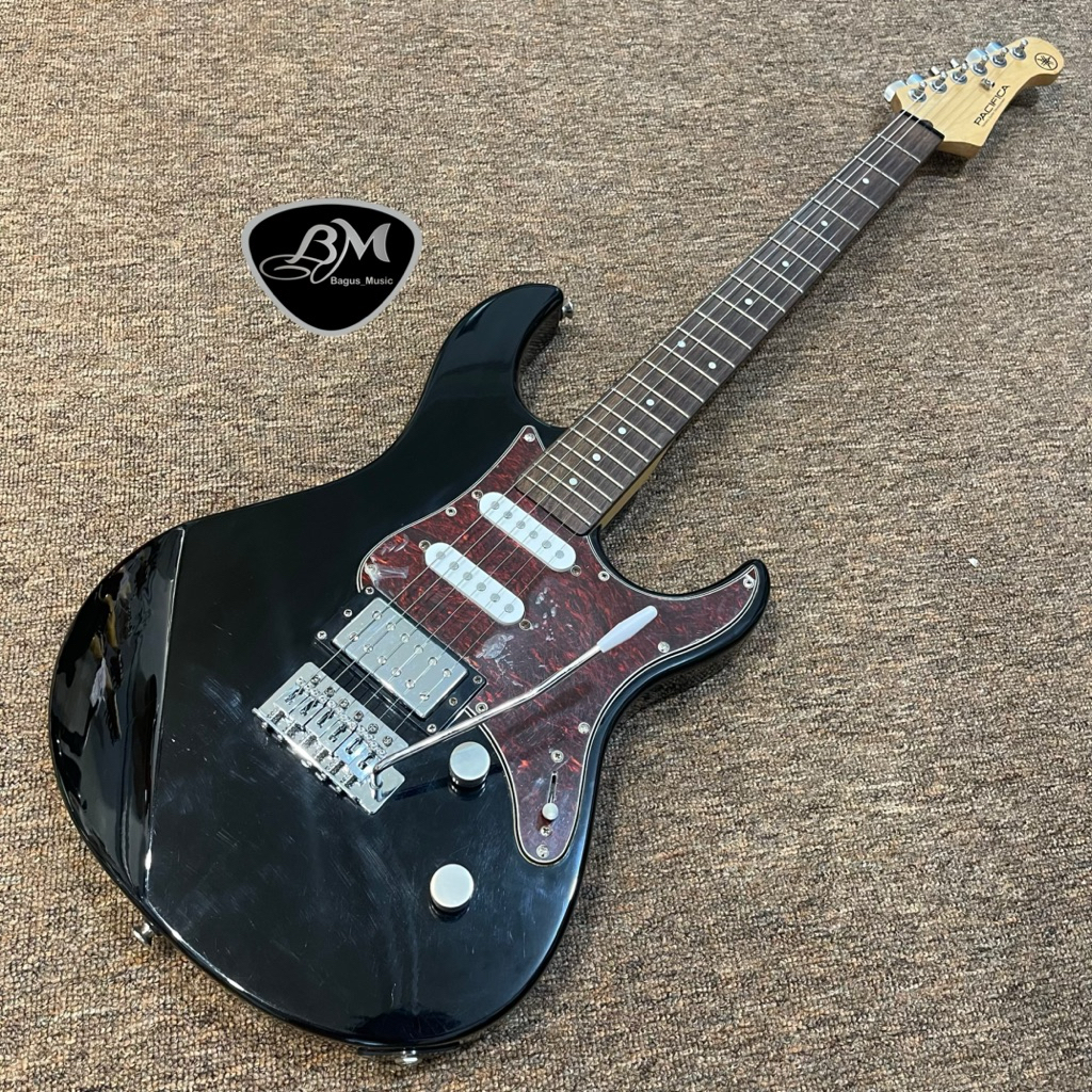 Gitar Yamaha Pacifica 112v upgrade