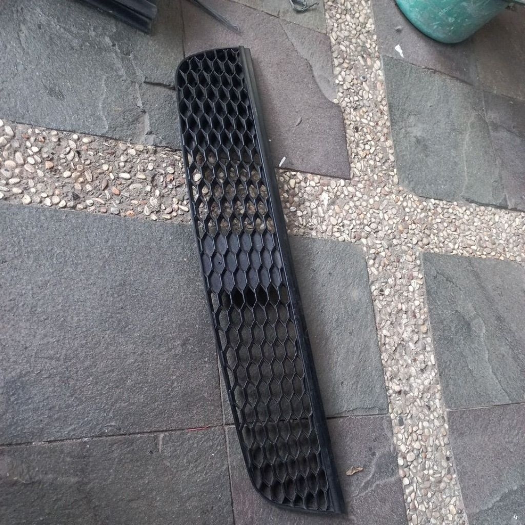 GRILL SUZUKI SWIFT GT2