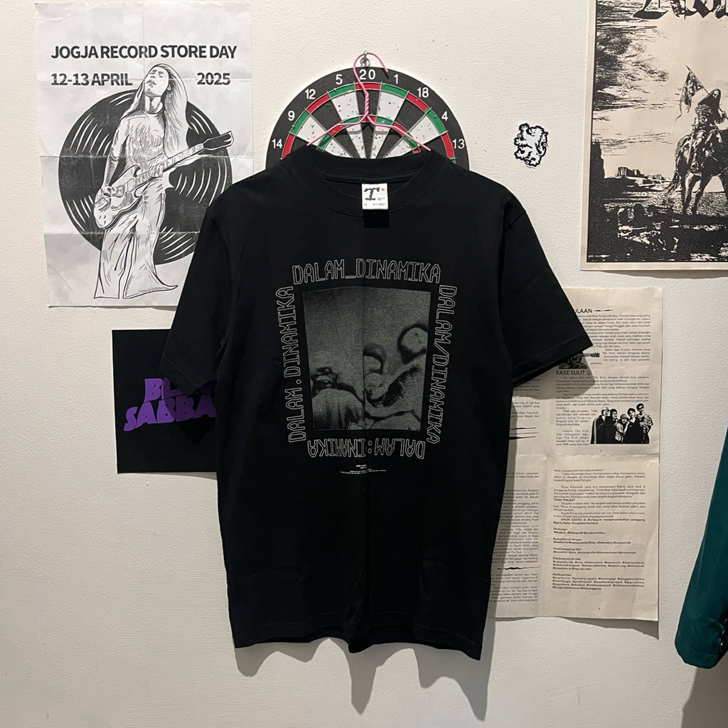 Tshirt Perunggu - Dalam Dinamika
