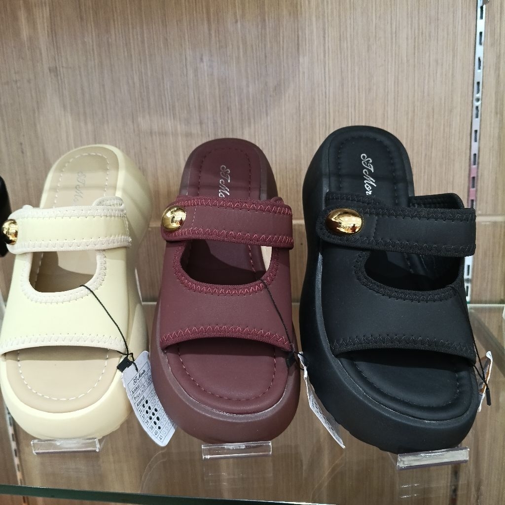 sandal st. moritz