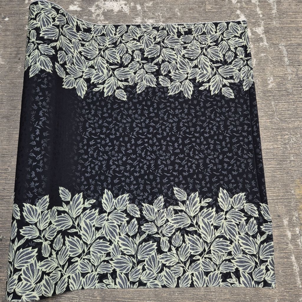 Kain Crepe Embos Motif Sultan - Kain Crepe Embos Motif - Harga Tertera 0,5 Meter