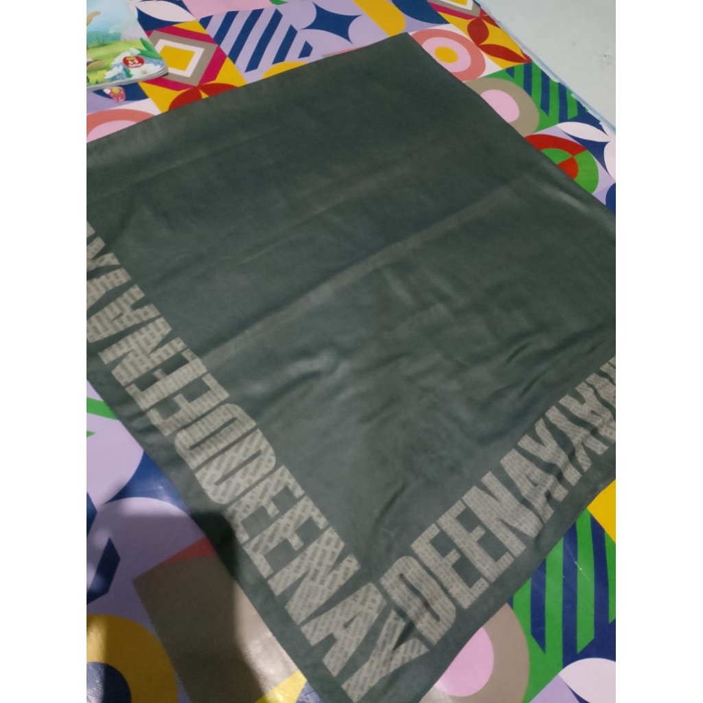 Preloved Deenay scarf hijau army ke abuan