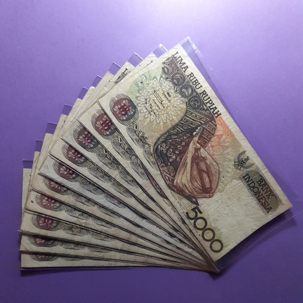 Uang kuno 5000 rupiah sasando tahun 1992